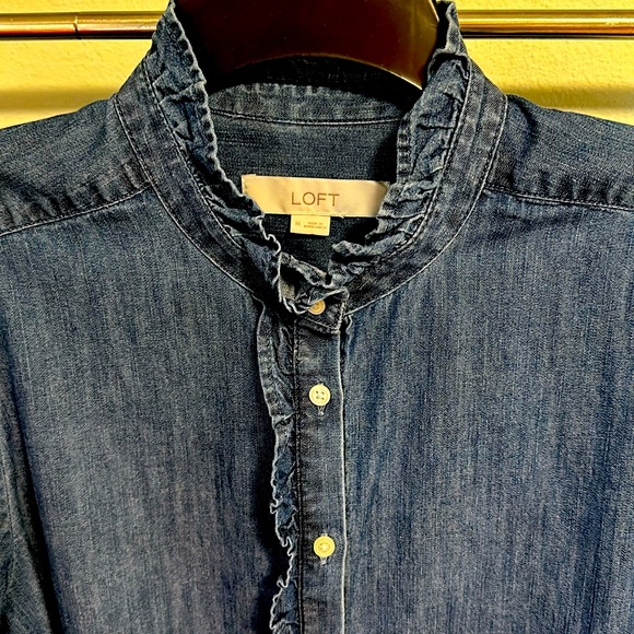 Loft Ruffle Chambray Blouse - Picture 4 of 9